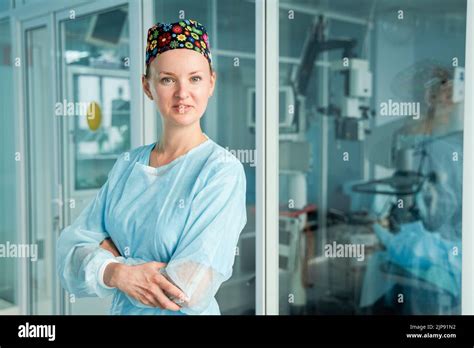 Portrait Doctor Surgeon Portraits Doctors Surgeons Stock Photo Alamy