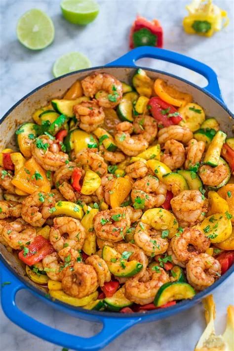 ●put the salad greens into two serving bowls. Shrimp with zucchini and red pepper (With images) | Shrimp ...