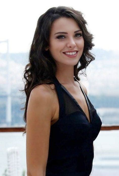 picture of tuvana türkay