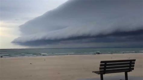 Incredible Shelf Cloud On Michigan Beach Time Lapse Youtube