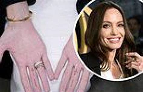 Angelina Jolie S Mysterious Middle Finger Ink Finally Unveiled As Tattoo Artist Trends Now