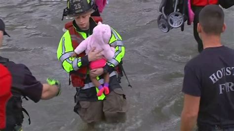 Video Baby Rescued From Texas Flood Waters Abc7 Chicago
