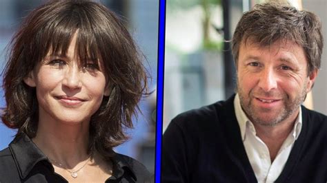 Sophie jovillard, née à lille en 1973, est une journaliste, chroniqueuse et animatrice de télévision française. Sophie Marceau en couple : qui est son nouveau compagnon ...