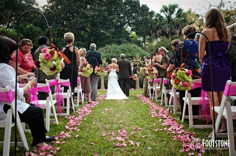 Outdoor Wedding At The Herlong Mansion In Micanopy Fl Outdoor
