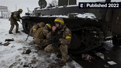 How Ukraines Military Has Resisted Russia So Far The New York Times
