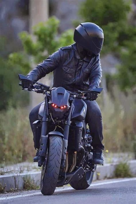 How to turn the gsxr 1300r hayabusa into a streetfighter/cafe racer. Blog of the Biker: Blacked Out Yamaha FZ-09 With Custom ...