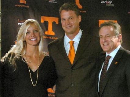 Feb 05, 2009 · here again are photos of lane kiffin's hot hot wife layla kiffin. Squint Trends: Lane Kiffin's Wife Pictures