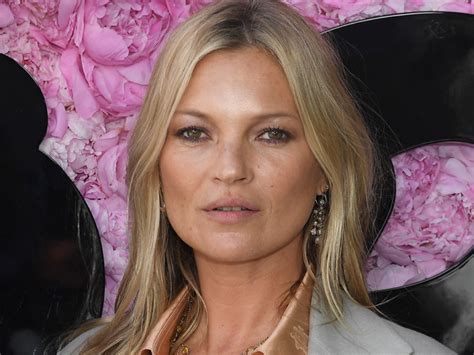 The Real Story Behind Kate Moss Iconic 90s Pink Hair Moment Newbeauty