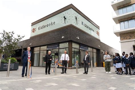 Kidbrookes New Rail Station Opened By Sir Peter Hendy Cbe