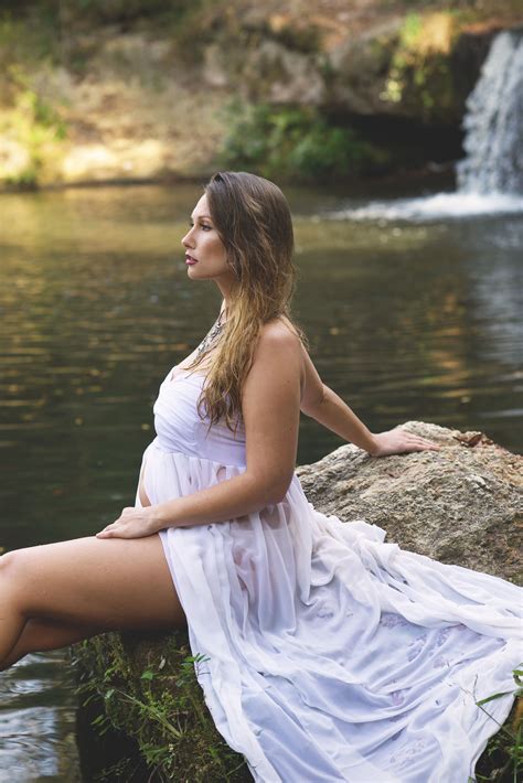 Ginger Wesson Photography Maternity Picture With Waterfall Https
