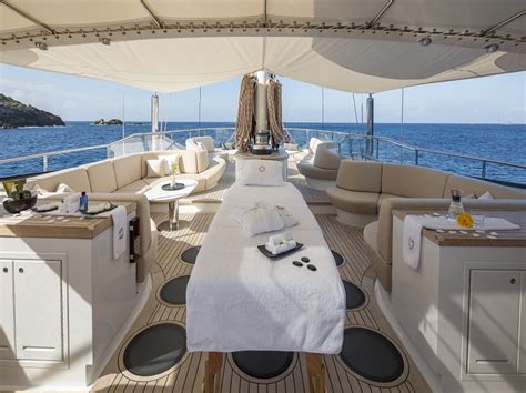 Luxury Yacht Panthalassa Massage Table On The Flybridge — Yacht