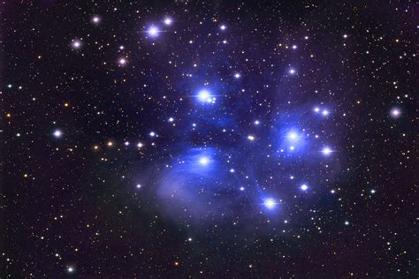 M45 The Pleiades Seven Sisters 高清壁纸 桌面背景 2048x1365 Id792647