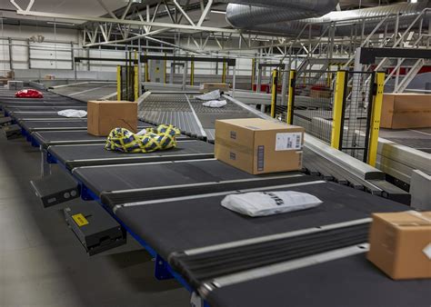 C4, c5, c6 and dl or specified standard mail sizes. Beumer to Automate 800,000-Parcel Superhub for UK Royal Mail - Logistics Business® Magazine