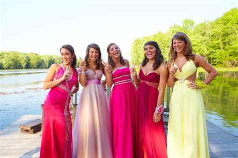 Magic Prom Party Dresses Inspired By Real Prom Party Photos