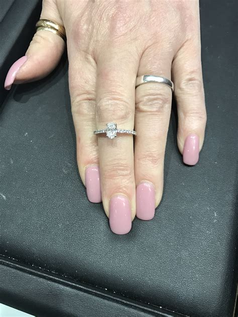 Average Engagement Ring Diamond Size