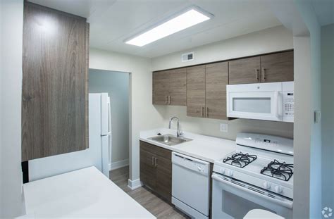 Lion's Gate Apartments | Bustleton Apartments Northeast Philadelphia