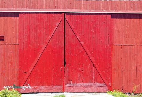 Red Barn Door Photos