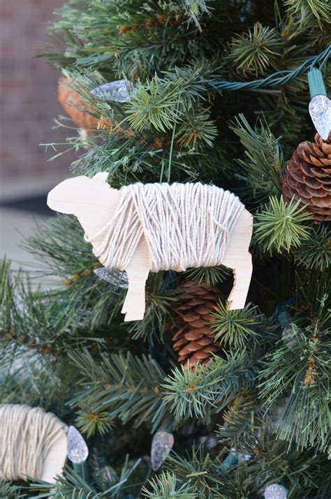 Christmas ornaments, baubles, christmas bulbs or christmas bubbles are decoration items, usually to decorate christmas trees. DIY Christmas Sheep | Christmas, Christmas diy, Christmas ...
