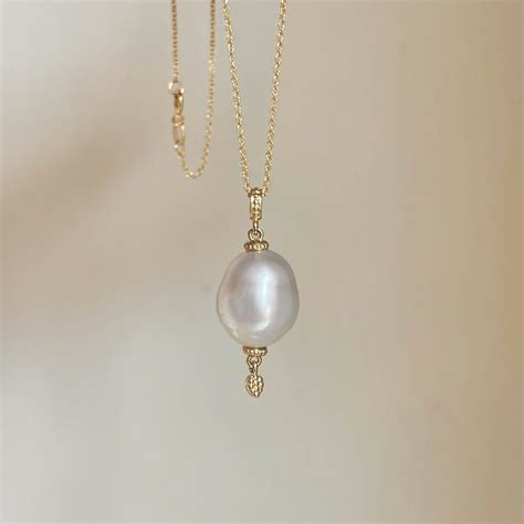 Kt Yellow Gold Paspaley South Sea Pearl Pendant Necklace Ornate
