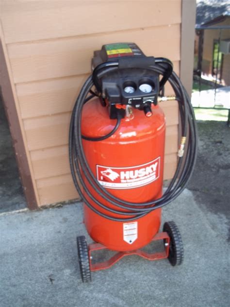 Husky 25 Gallon Air Compressor | Advanced Sales Moving Auction #159 | K-BID