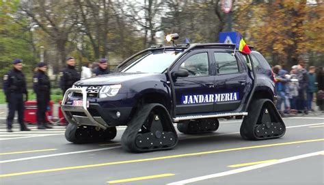 Jandarmeria Română S A Dotat Cu Modele Dacia Duster Pe şenile