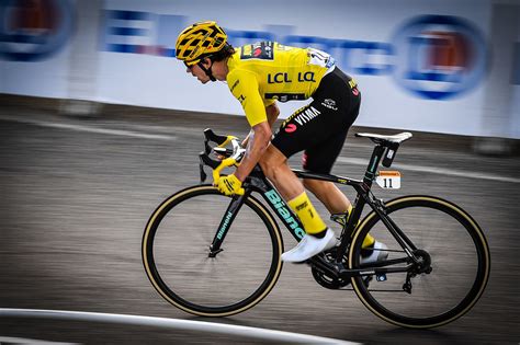 International (english) internacional (español) българия česko danmark deutschland dutch españa eesti vabariik france italia magyarország norge россия. Tour de France 2020 : Le résumé de la 17e étape