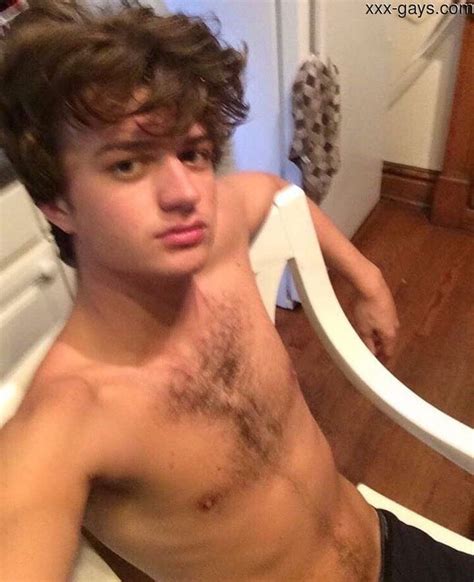 Joe Keery Celeb Porno Xxx Gays