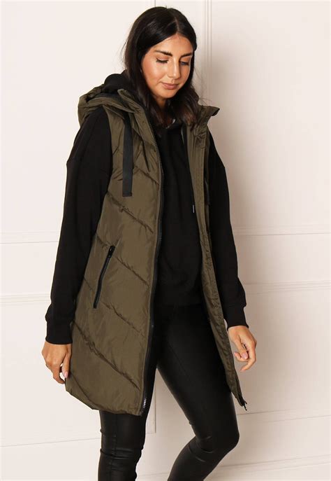 Jdy Skylar Chevron Quilted Puffer Gilet With Hood In Khaki One Nation