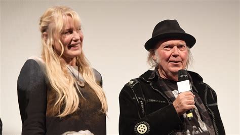 Neil Young And Daryl Hannah Got Married After All