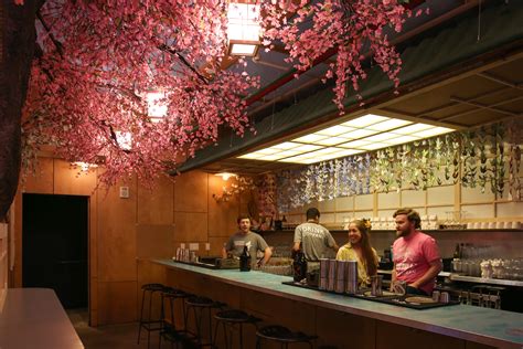 This Years Cherry Blossom Pub Has 90000 Flowers Dc Refined