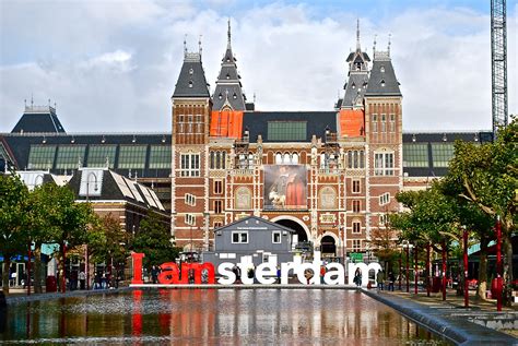 Central Station In Amsterdam Netherlands Hoodoo Wallpaper