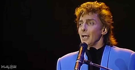 Barry Manilow Sings Hit ‘mandy With An Added Emotional Speech Madly Odd
