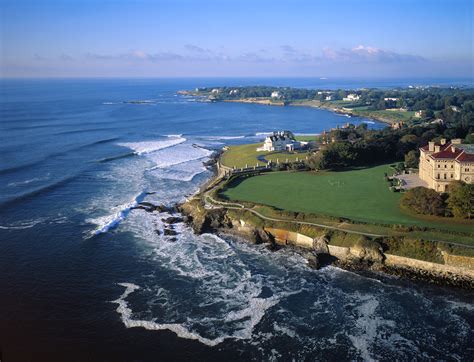 10 Prettiest Coastal Towns In New England Yankee Magazine Rhode