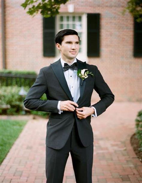 Black Grooms Tuxedos Peaked Lapel Wedding Suits For Men One Button
