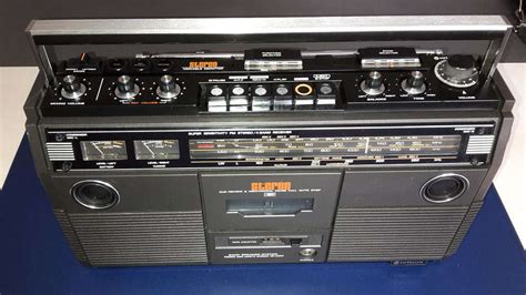 Vintage Radio Hitachi 1977 1979