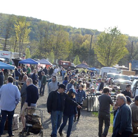 7 / 202) new milford Looking For Bargains, Treasures At Elephant's Trunk Flea ...