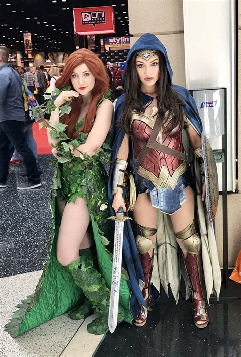 Poison Ivy And Wonder Woman C2e2 2017 Cosplay Woman Cosplay