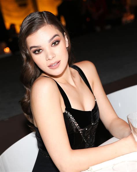 Hailee Steinfeld Sexy Photos The Fappening