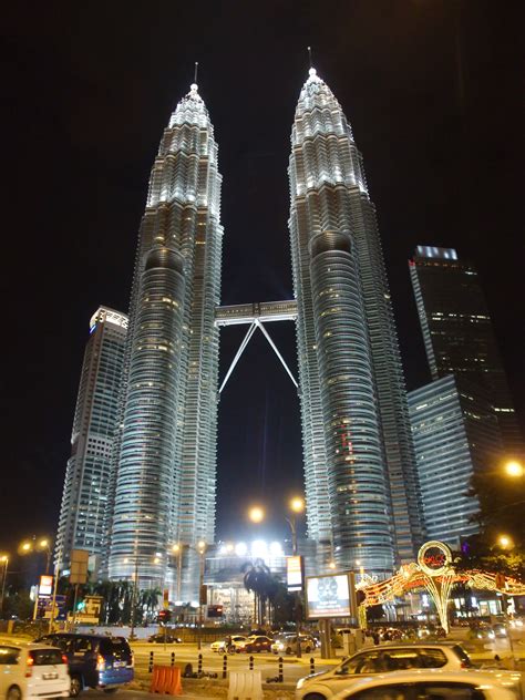 Petronas Towers, Kuala Lumpur by night | Random Things