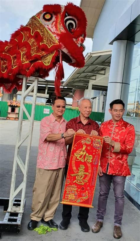 Kota kinabalu uluslararası havaalanı'na (kkia) shenzen, macau, jakarta, manila ve singapur'dan direk veya bağlantılı uçuşlar vardır. MP Kota Kinabalu hadir Majlis Rumah terbuka CNY ...