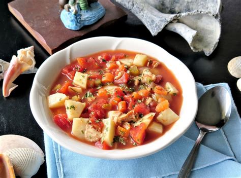 Cleveland sleeper introduced a bill to make it illegal to add tomatoes to clam chowder. Manhattan Clam Chowder #SundaySupper