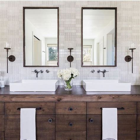 Check spelling or type a new query. 56+ Amazing Rustic Master Bathroom Remodel Ideas - Page 5 ...