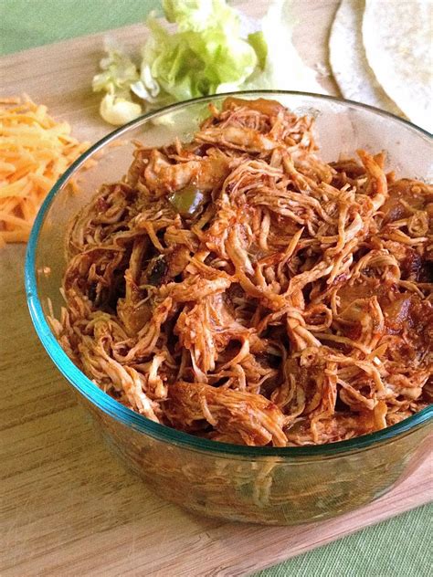 Easy Mexican Shredded Chicken (perfect for burritos, tacos, nachos ...