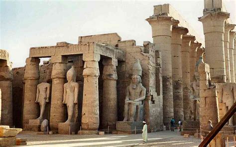 الفراعنة تاريخ تأسيس الاتحاد الوطني: آثار مصر تُباع فى الخارج