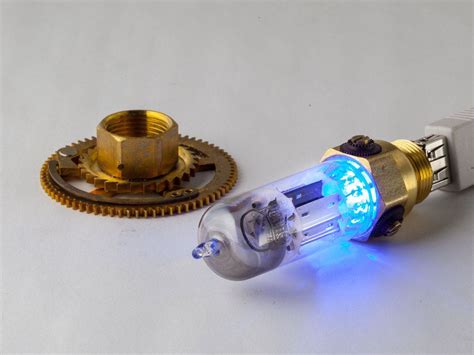 32gb Steampunk Usb Blue Led With Vacuum Tube And Brass Clockwork Gears
