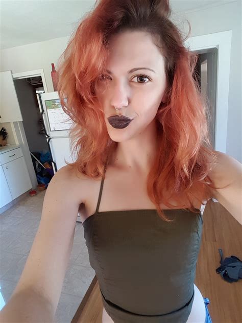 Tw Pornstars Kara Brooke Twitter Time To Say Bye To The Red Hair Byeredhair