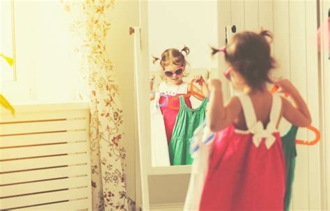 11 Body Confidence Things You Can Teach Your Daughter Right Now