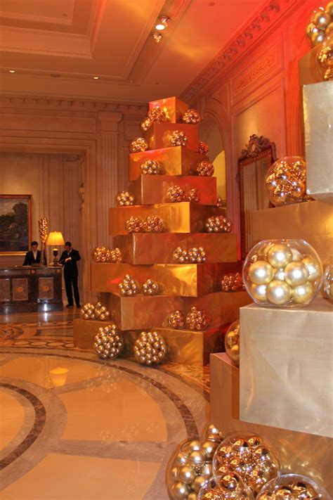 10 Creative Ideas For Decorate Hotel Room For Christmas That You Will Love