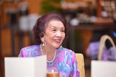 تونكو امڤوان نجحة بنت المرحوم تونكو بسر برهانالدين; Tunku Mizan Ma'amor's 80th Birthday | Tatler Malaysia