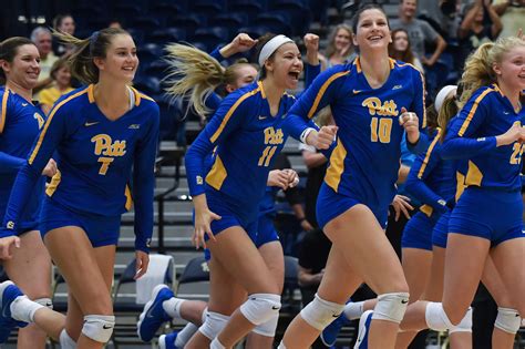 Pitt Volleyball Moves Into The Top 5 In The Avca Coaches Poll
